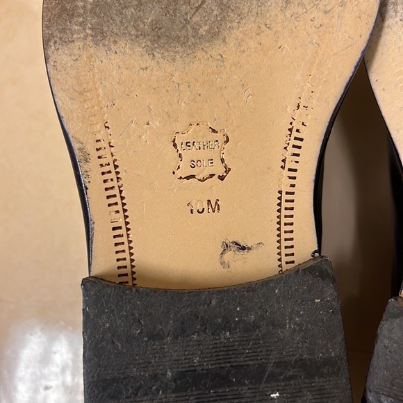 Giorgio Brutini dress shoes, size 10 - Picture 13 of 15